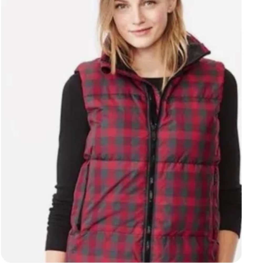 GAP Buffalo Plaid Puffer Vest